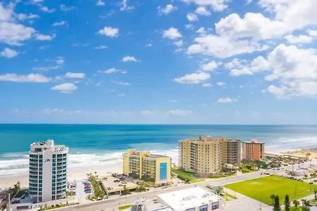بيت للعطل Oceanside Pair-A-Dise - Double Room, Heated Pool & Beach Access, Free Parking دايتونا بيتش الولايات المتحدة الأمريكية