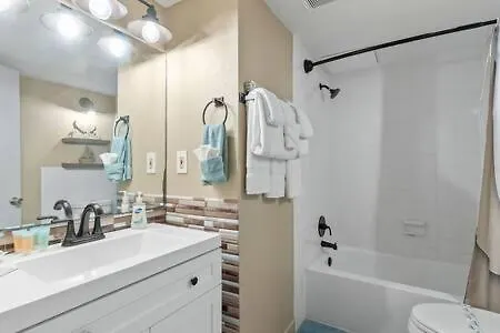 بيت للعطل Oceanside Pair-A-Dise - Double Room, Heated Pool & Beach Access, Free Parking دايتونا بيتش