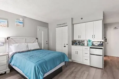 بيت للعطل Oceanside Pair-A-Dise - Double Room, Heated Pool & Beach Access, Free Parking دايتونا بيتش